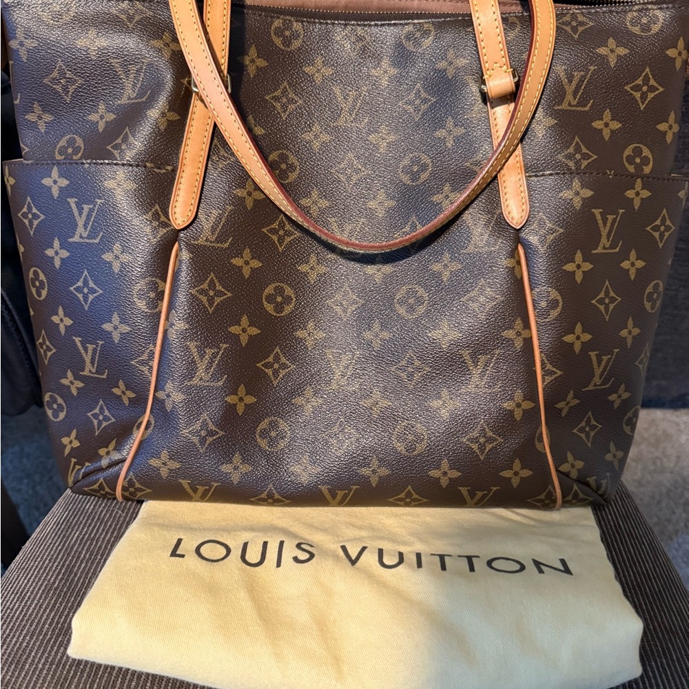 Louis Vuitton Monogram Totally MM Tote